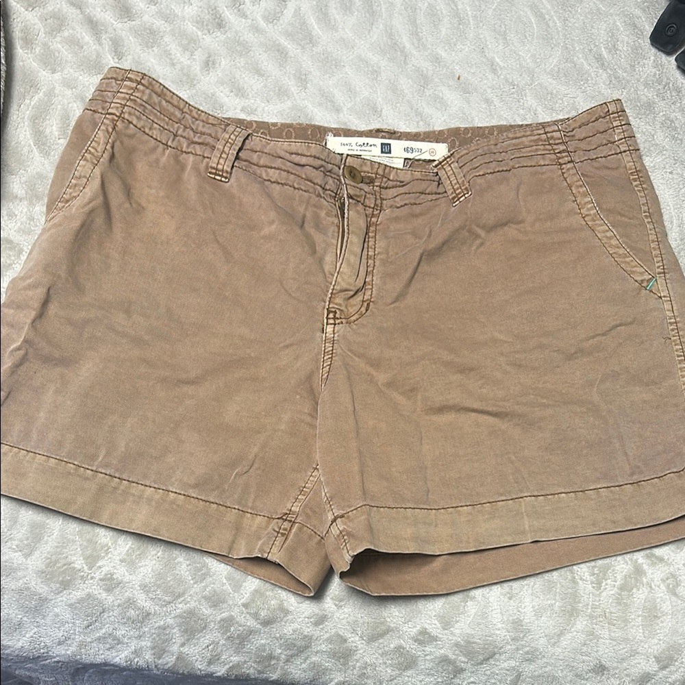 GAP Tan Cargo Shorts Comfortable Cotton Twill